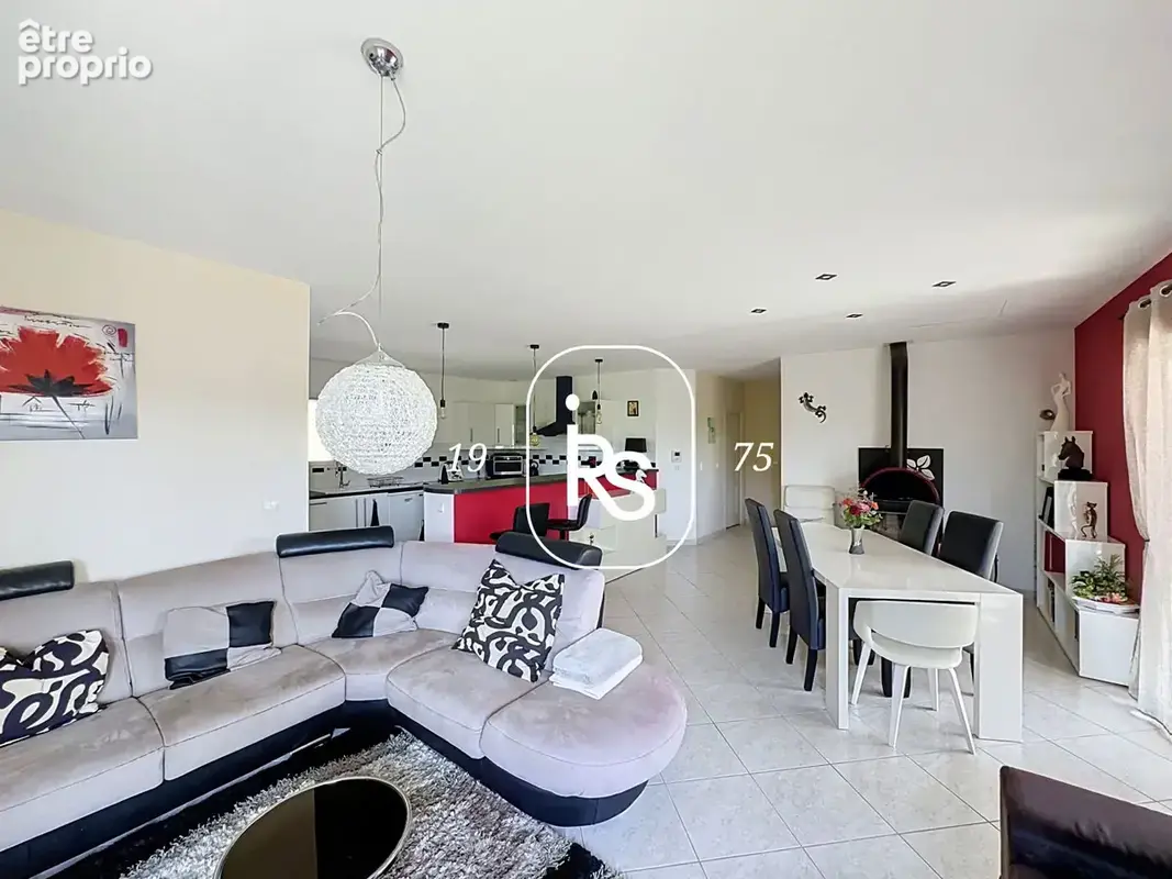 Villa de plain-pied de 130 m2 avec 8 768 m2 de terrain et vue sur le  Massif du Tanargue. - photo 5