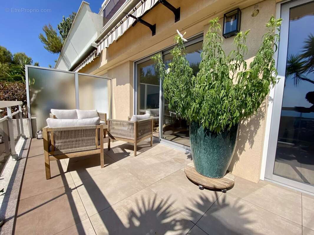 Appartement à ROQUEBRUNE-CAP-MARTIN