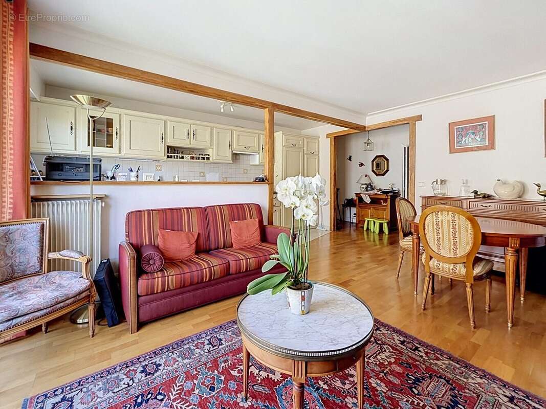 Appartement 69 m² à Paris-15e  - photo 4