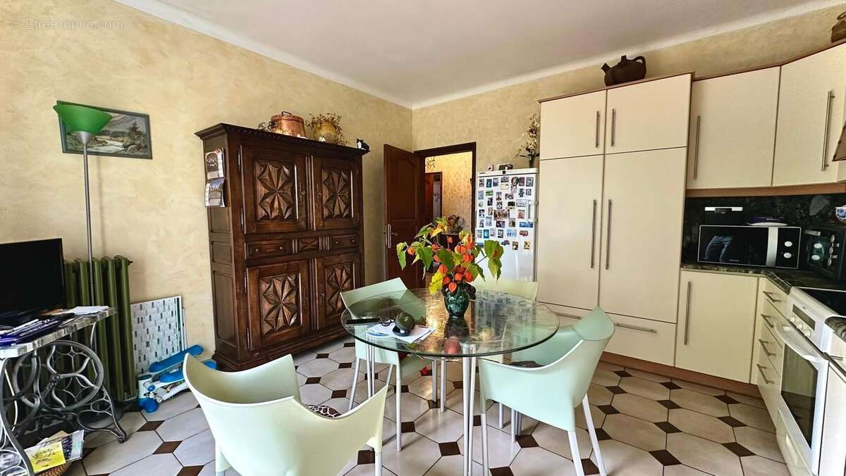 Maison à LUC-LA-PRIMAUBE