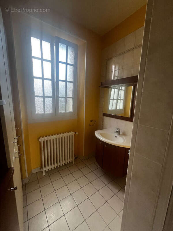 Maison de Maitre à Vittel 8 pièce(s) 155 m2 - photo 11