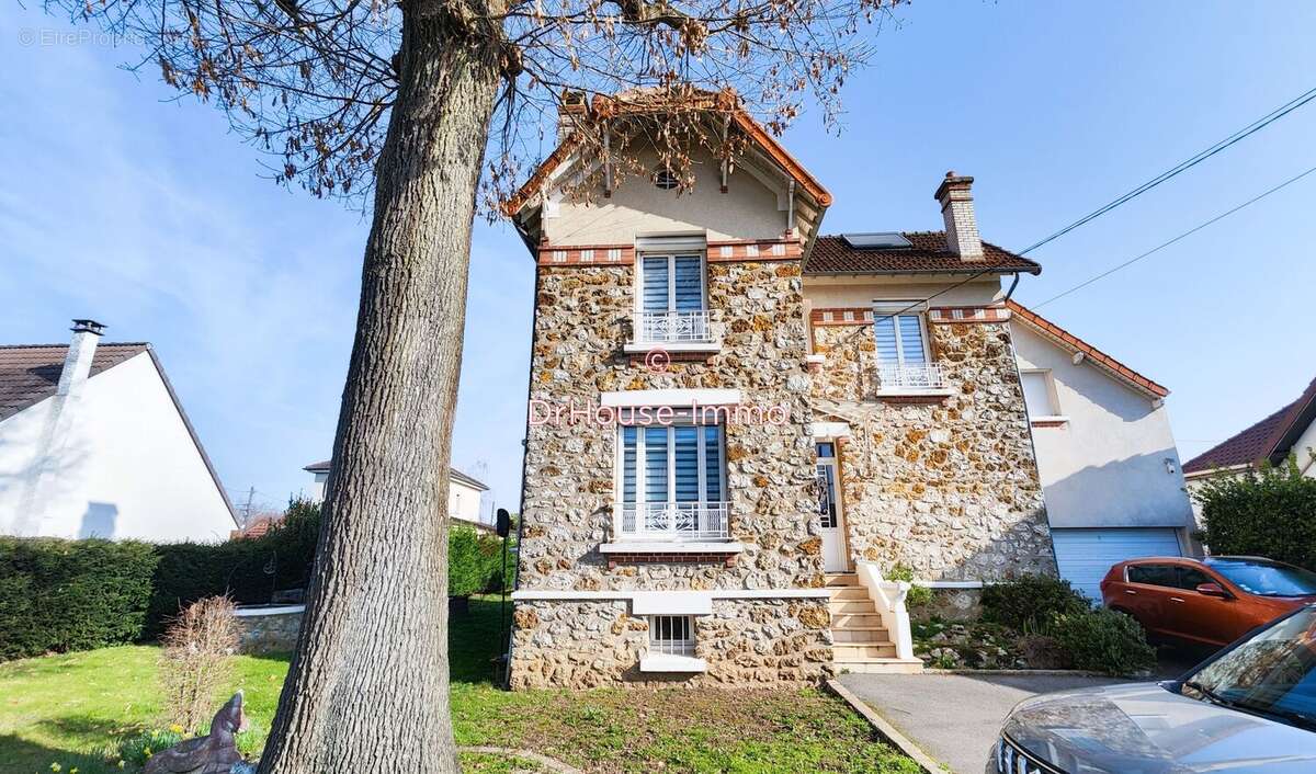 Maison à VILLEMOISSON-SUR-ORGE