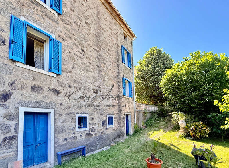GUAGNO (Corse) : A vendre, maison en pierres avec dépendance, jardin, vue dégagée - photo 3