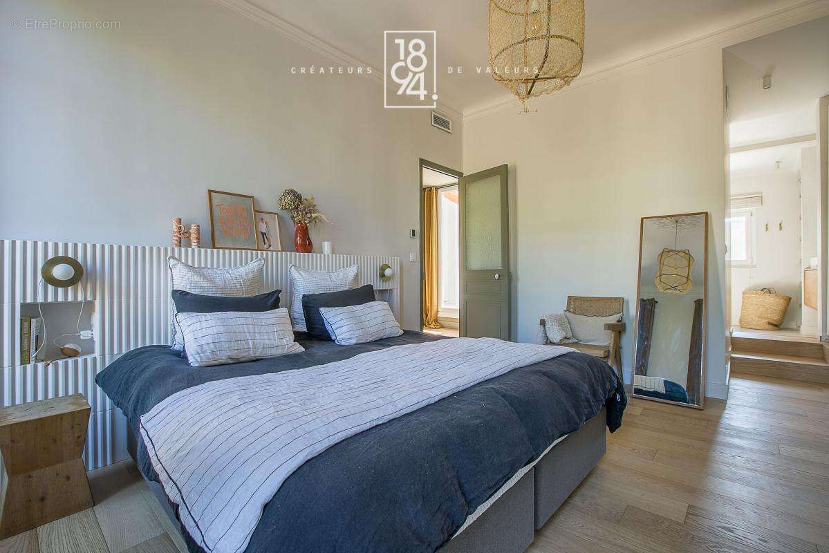 Appartement à MARSEILLE-5E