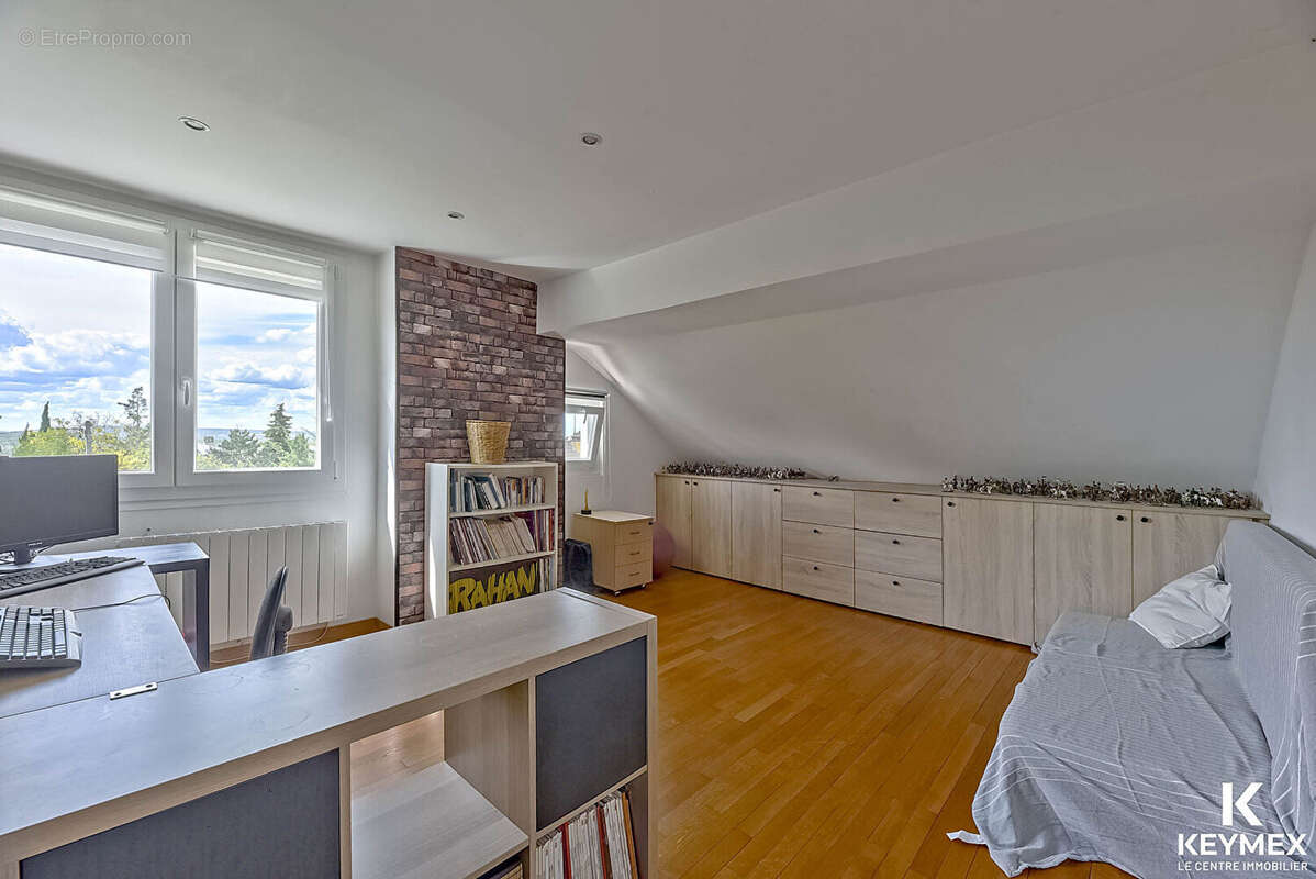 Maison à LA FRETTE-SUR-SEINE