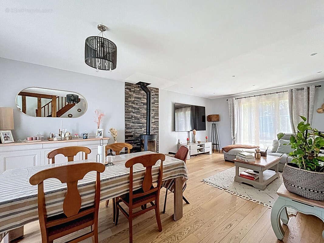 Maison à SAINT-MICHEL-SUR-ORGE