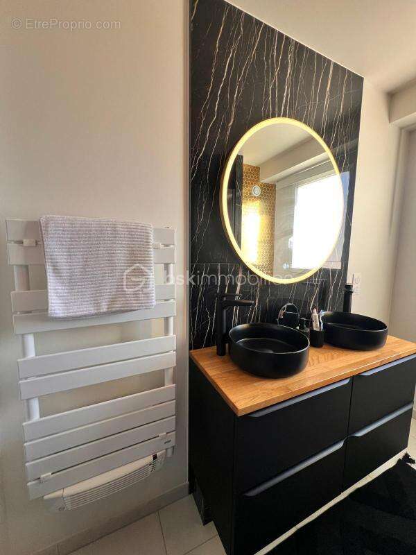 Appartement à FRESNES