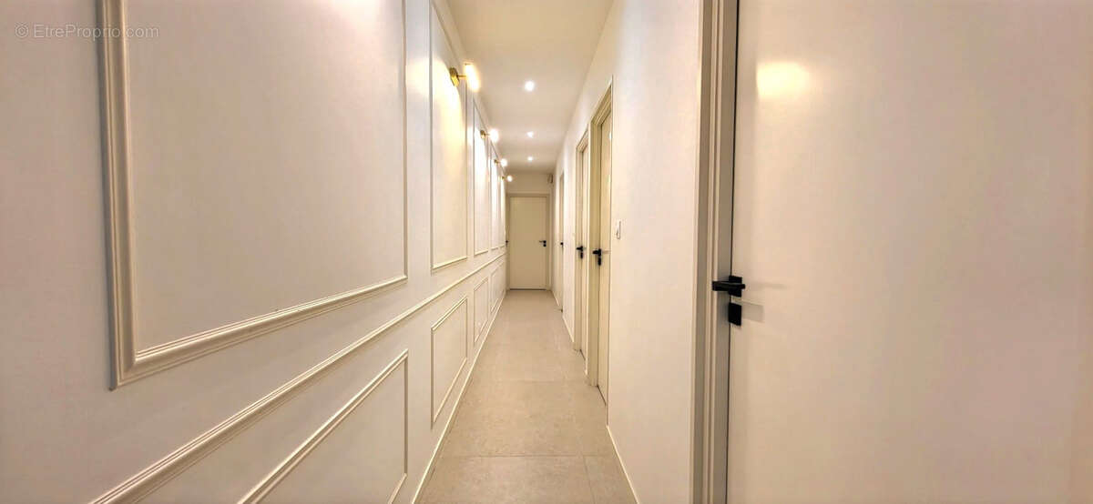 Maison à ROUSSILLON