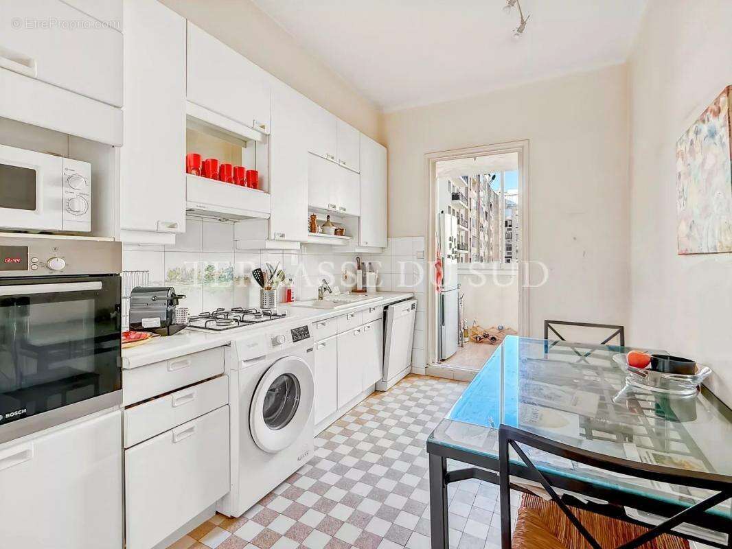 Appartement à MARSEILLE-8E