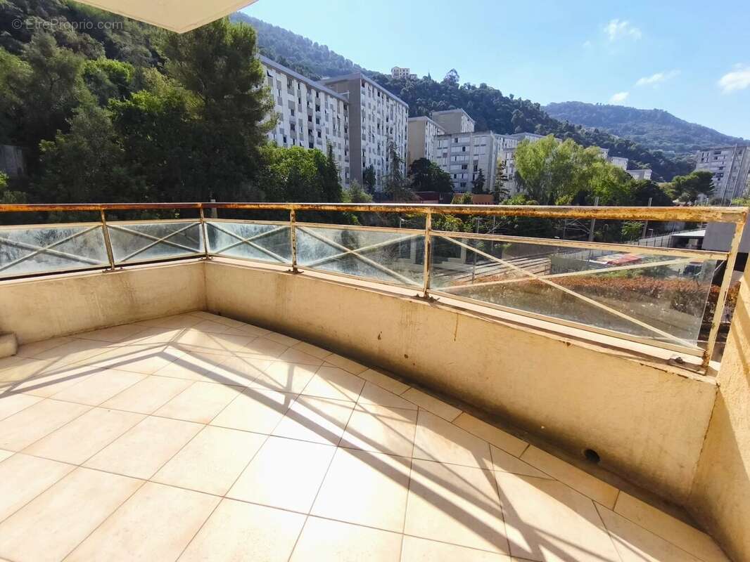 Appartement 57 m² à Nice  - photo 2