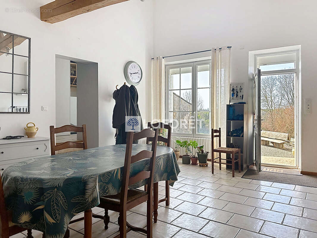 Maison à SAINT-LOUP-LAMAIRE