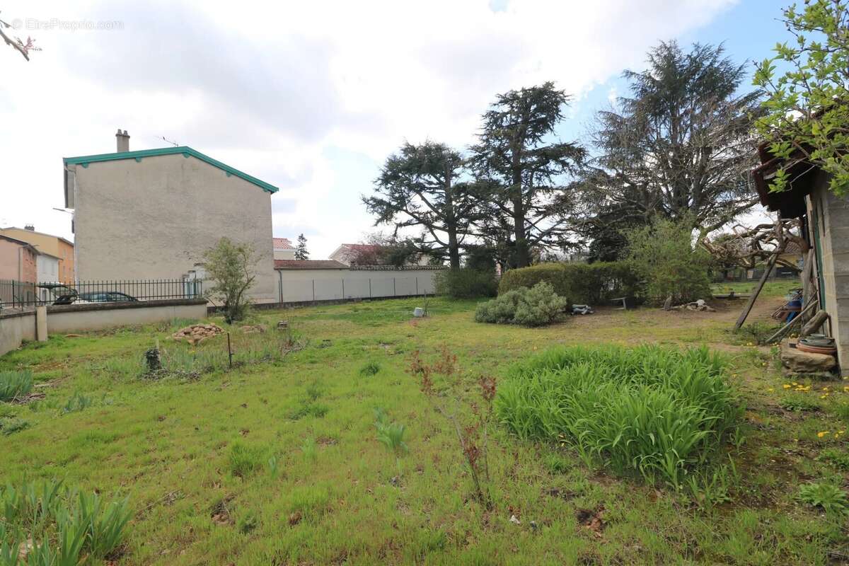 Terrain à CHAPONOST