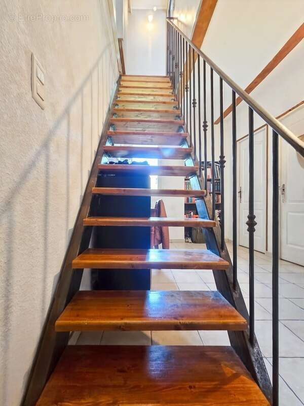 Maison à LAVAL-PRADEL