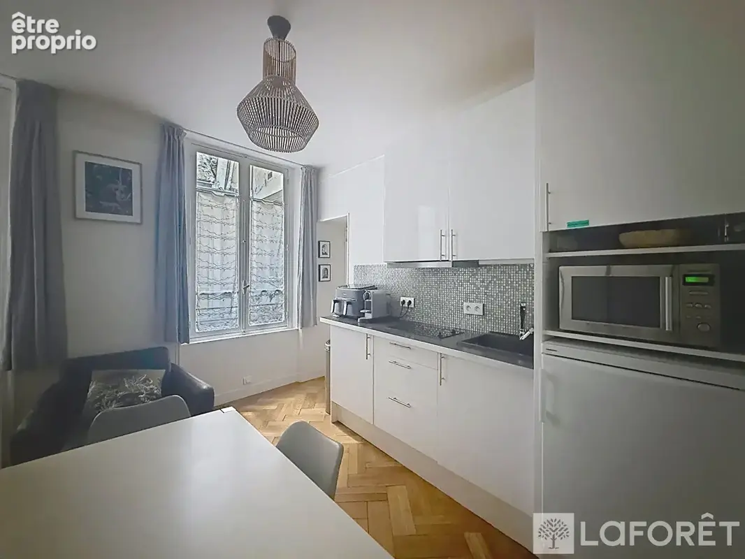 Paris 4 -  rue sainte-croix de la bretonnerie  / marais - photo 4