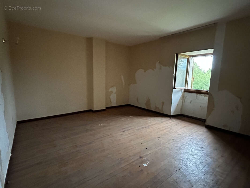 Maison à LABRUGUIERE