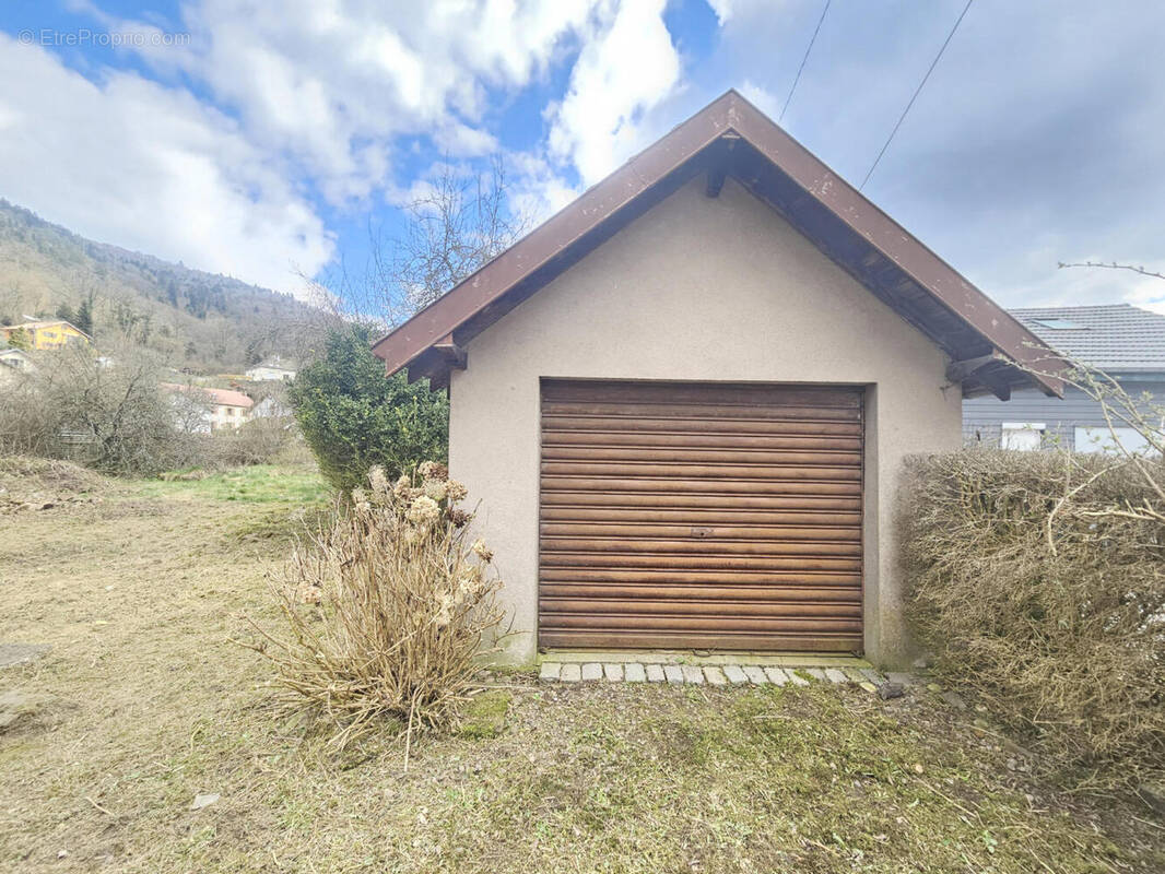 Garage - Commerce à RUPT-SUR-MOSELLE