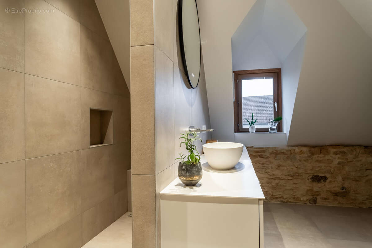 Maison à LAVERCANTIERE