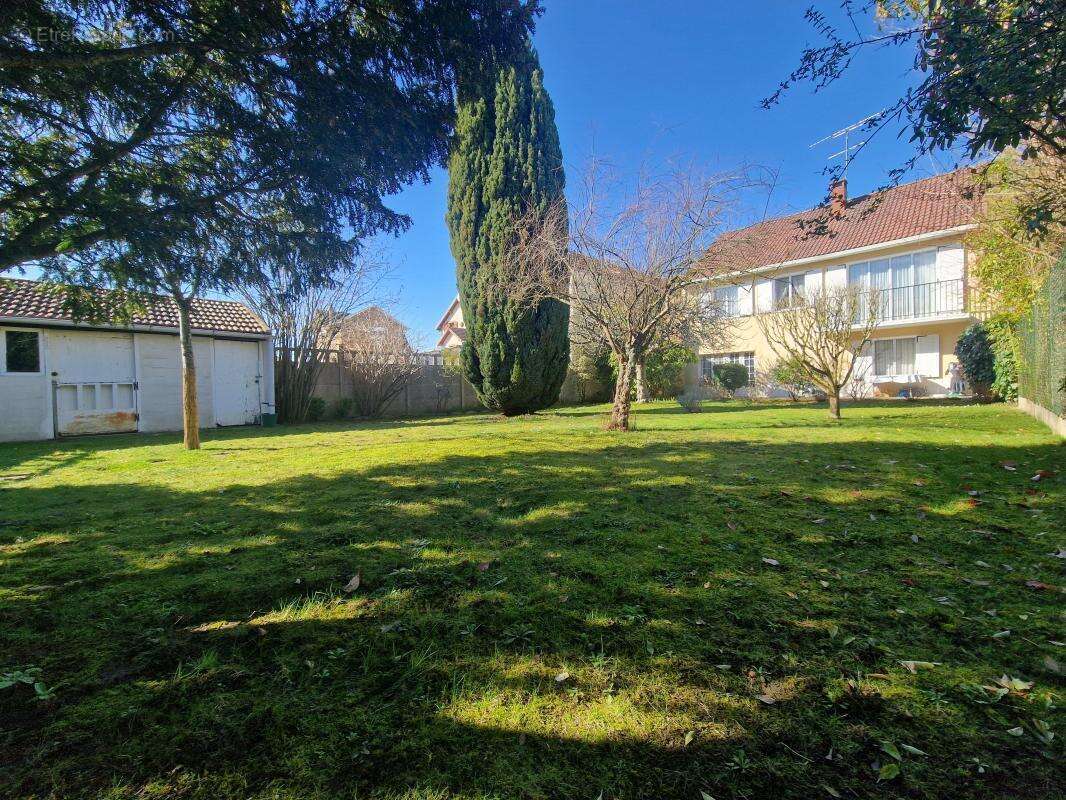 Maison à VAIRES-SUR-MARNE