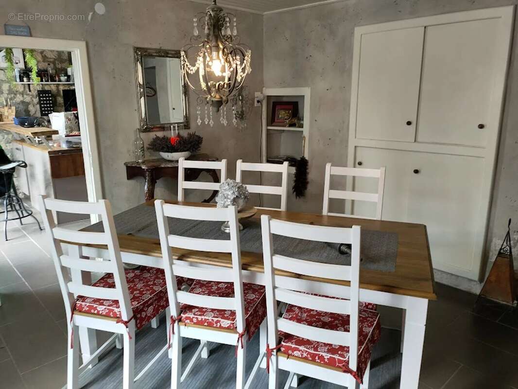 Maison à REGNEVELLE