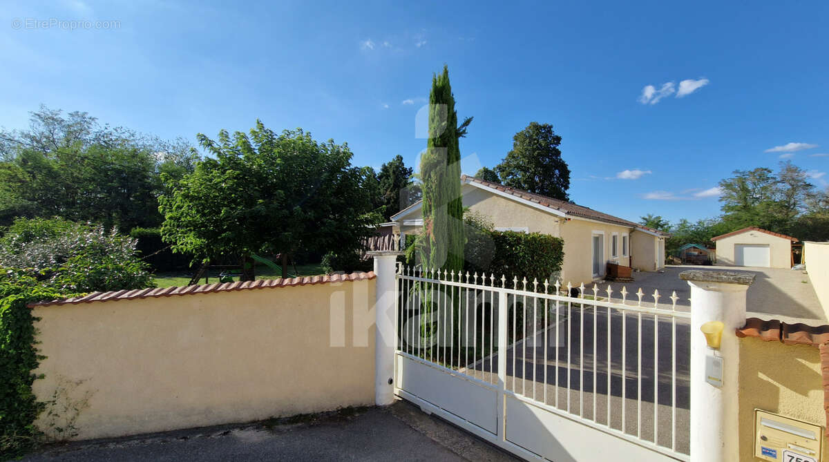 Maison à EPINOUZE