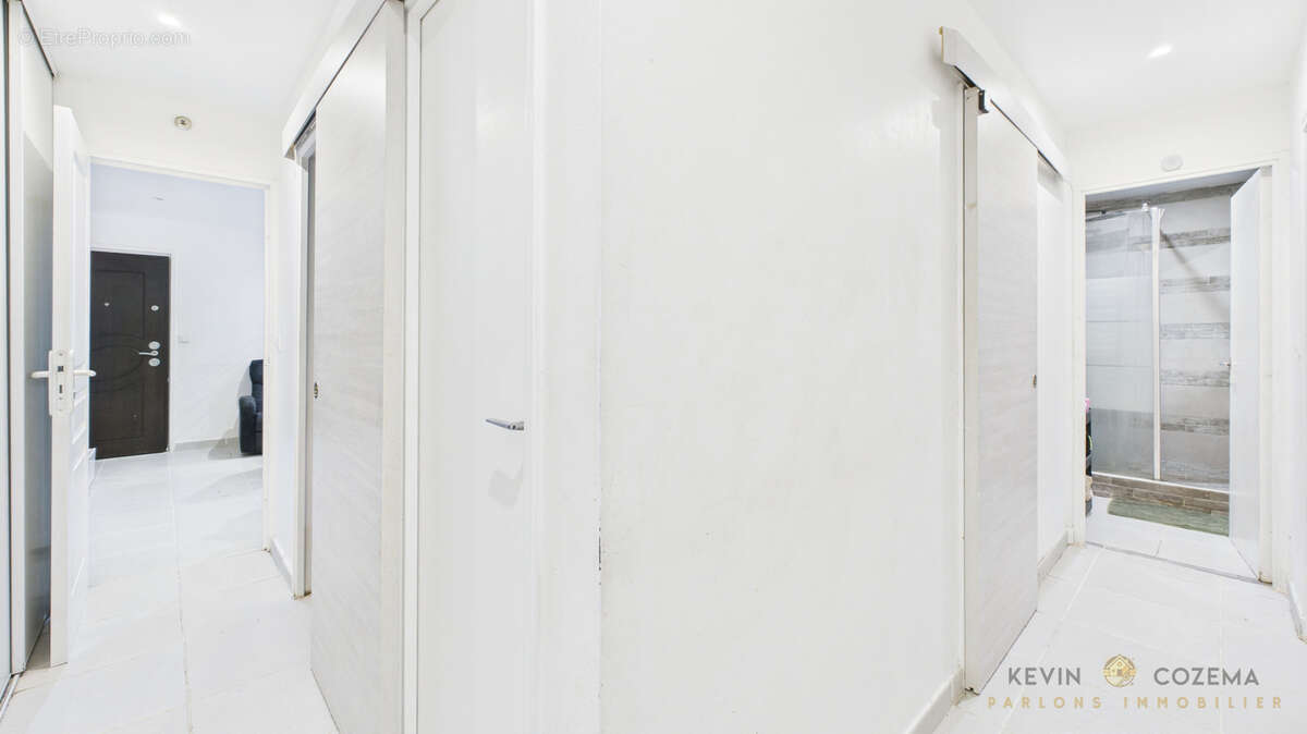 Appartement 3 pièces 70m2 - Proche Gare RER  D - photo 9