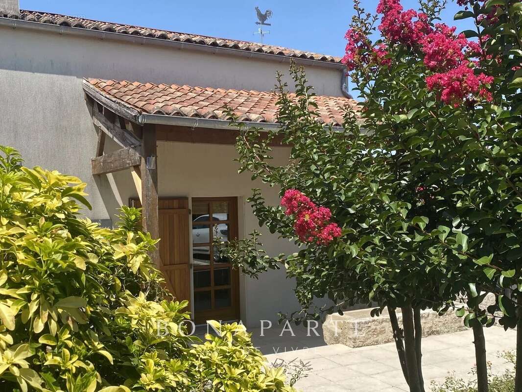 Exclusivité – maison de caractère avec extension contemporaine, entre authenticité et art de vivre - photo 2