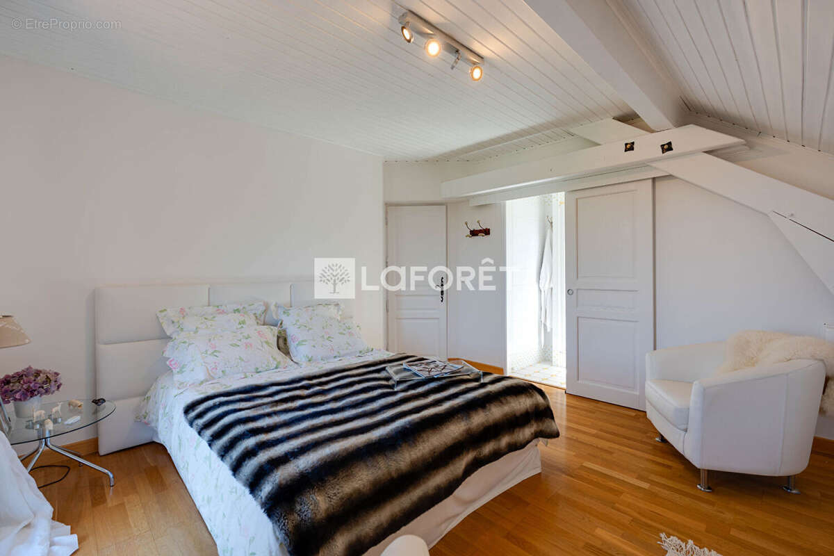 Maison Neuvecelle 8 pièces 189.72m² au calme - photo 6