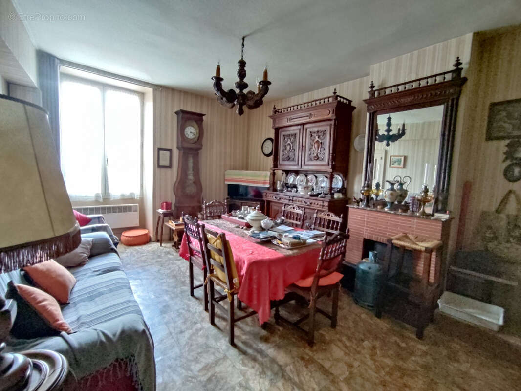 Appartement à CHATEAUMEILLANT