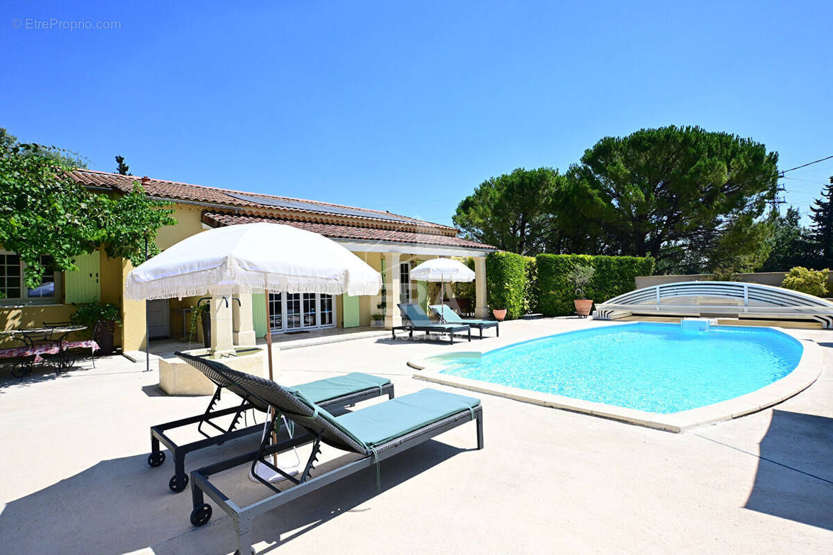 Maison à CHATEAUNEUF-DE-GADAGNE
