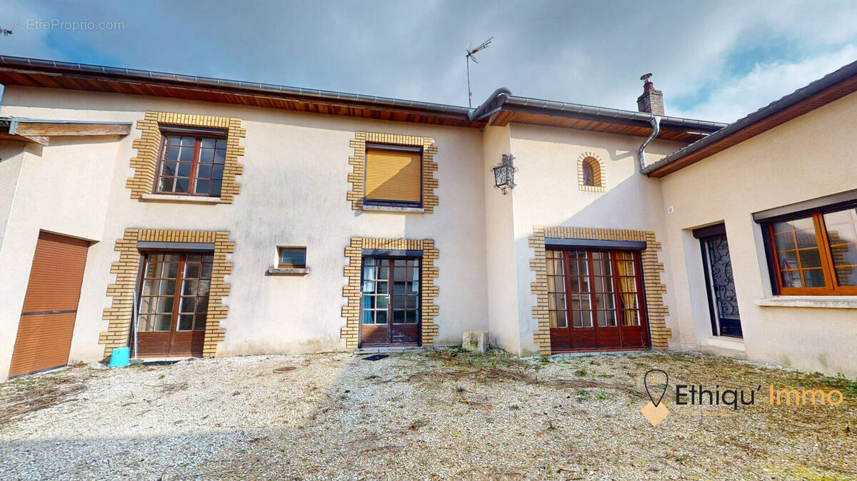 Maison à COLOMBE-LA-FOSSE