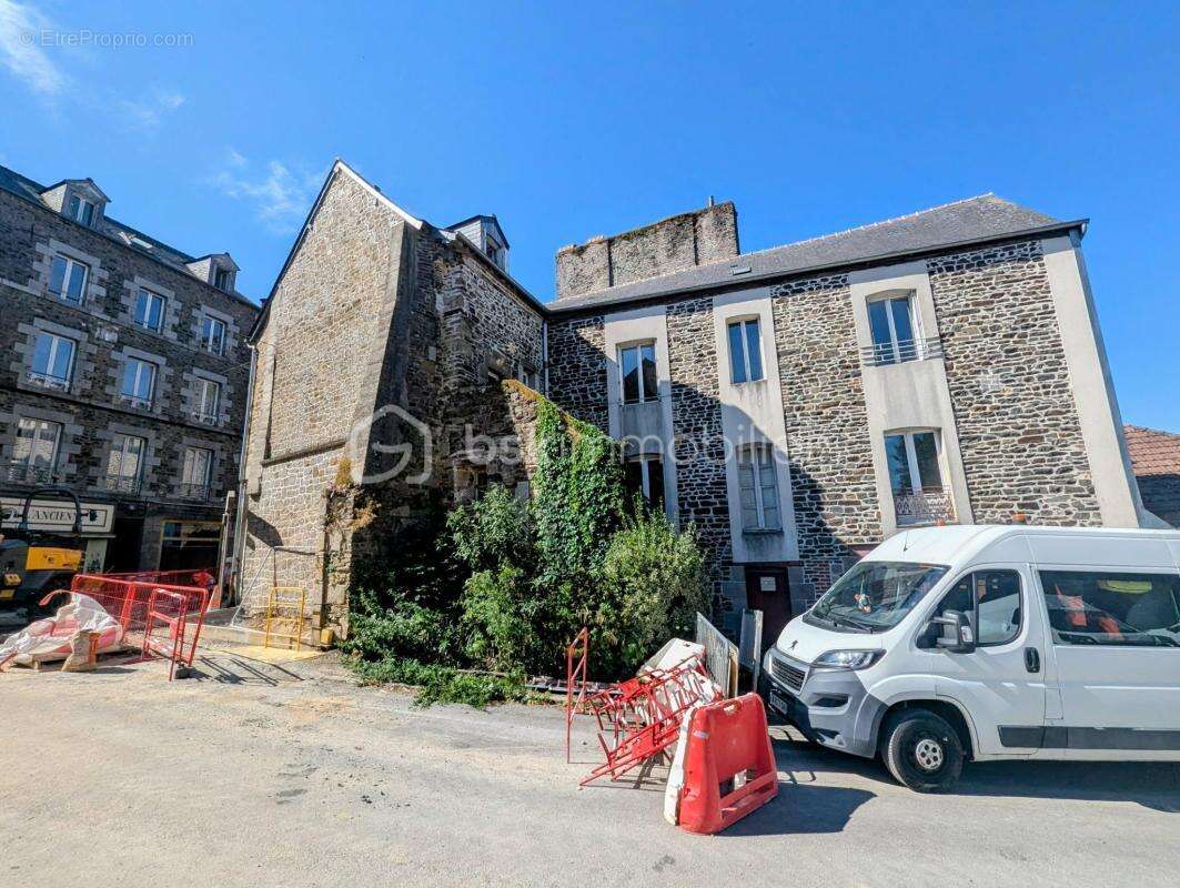 Immeuble de rapport situé au centre ville de Fougères 35300 - photo 18