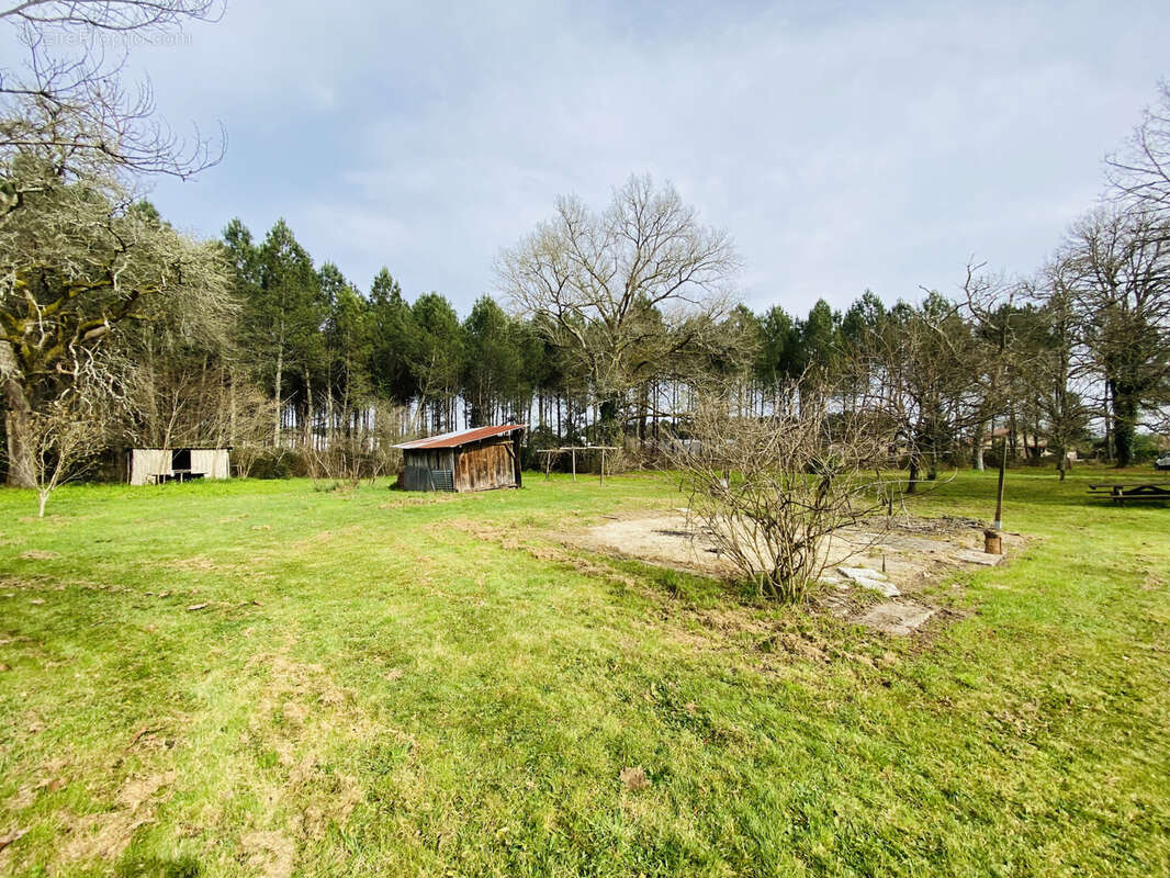 Maison à YGOS-SAINT-SATURNIN