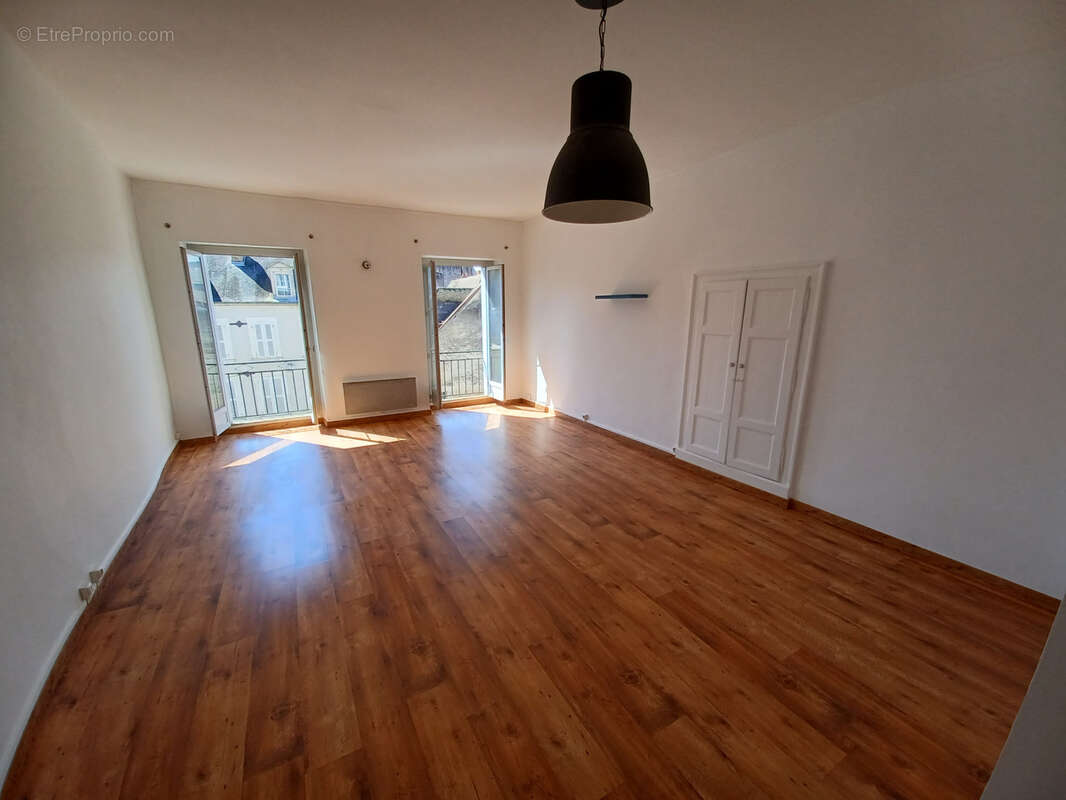Appartement à LA CHARITE-SUR-LOIRE