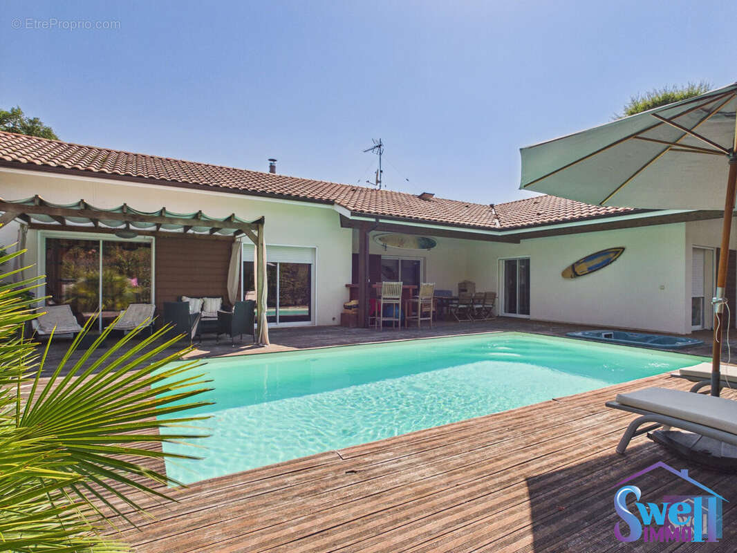 Maison à MOLIETS-ET-MAA