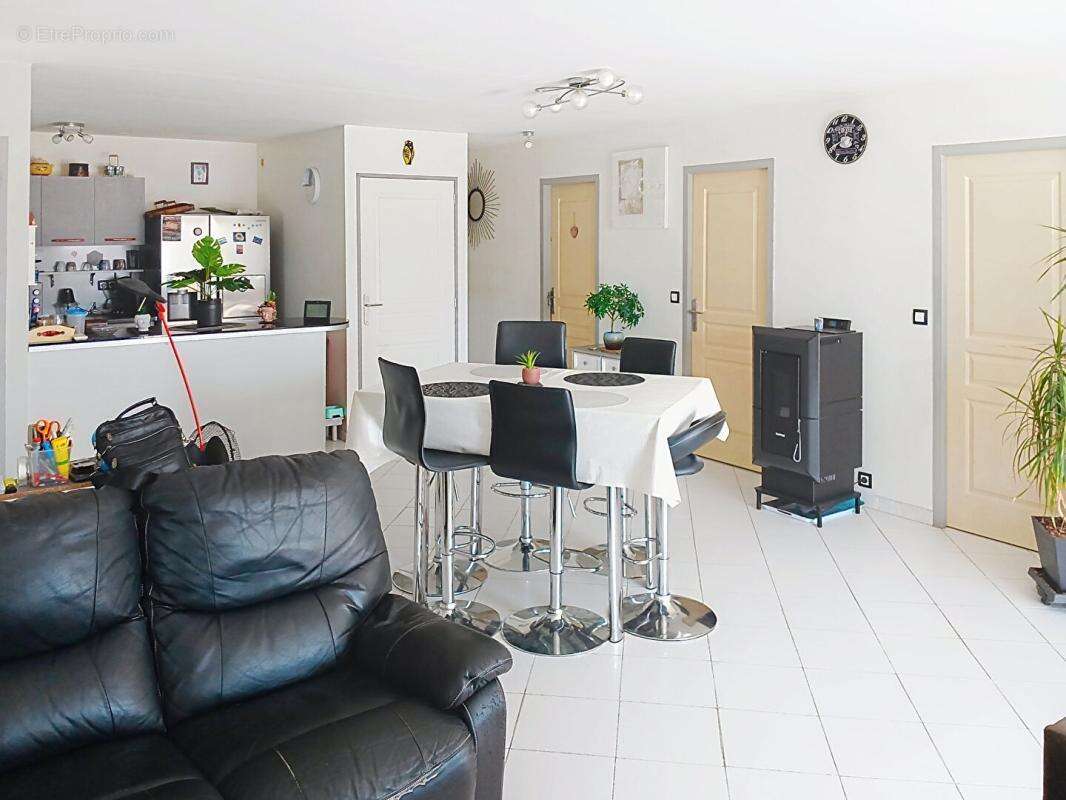 Maison plain-pied de 86.25m² sur terrain 350m² avec garages - Montfort Sur Argens - photo 6