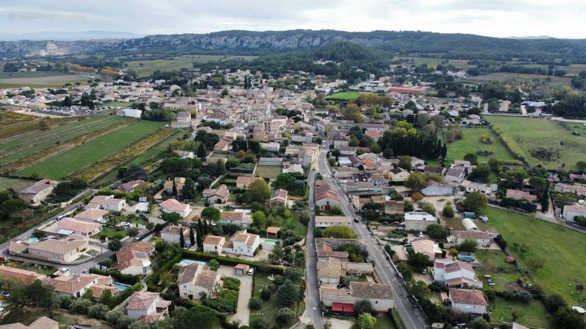 Terrain à SAINT-GENIES-DE-COMOLAS