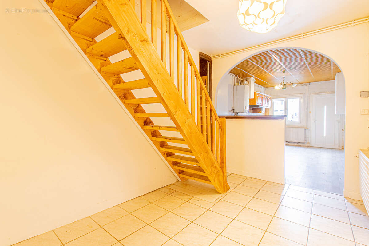 Maison à MONTCY-NOTRE-DAME