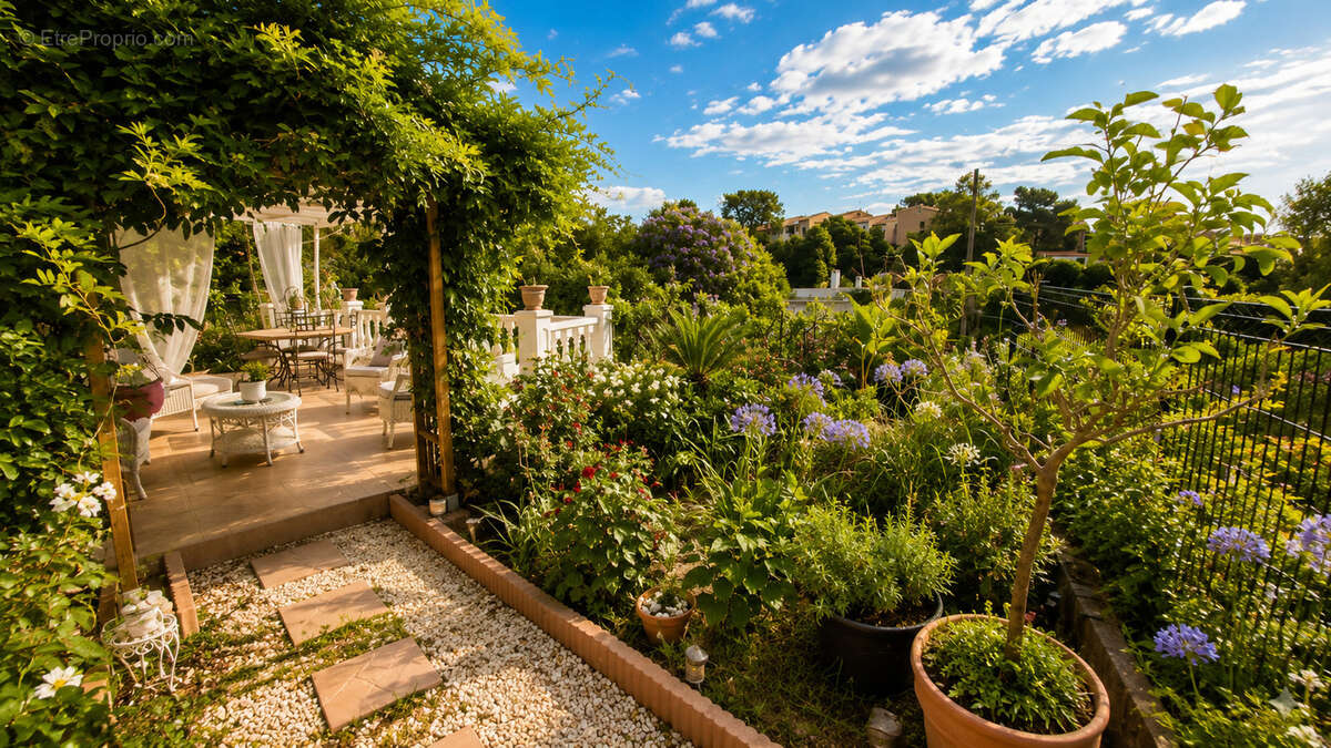 Appartement à VALLAURIS
