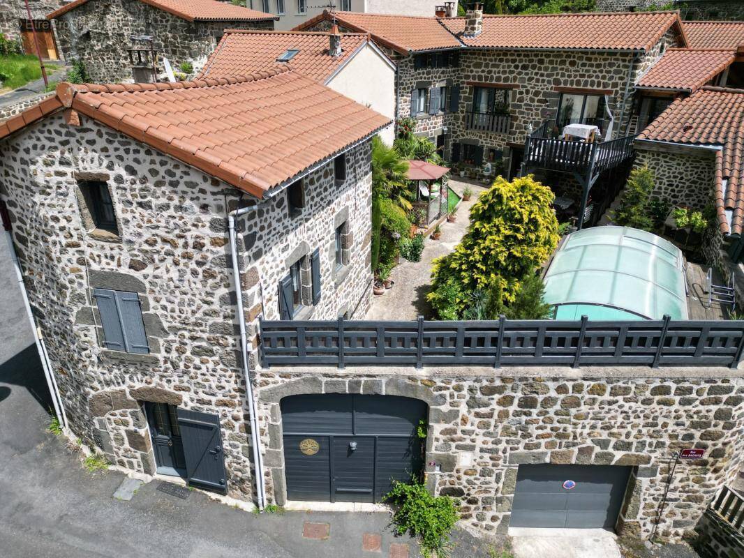 Maison à POLIGNAC