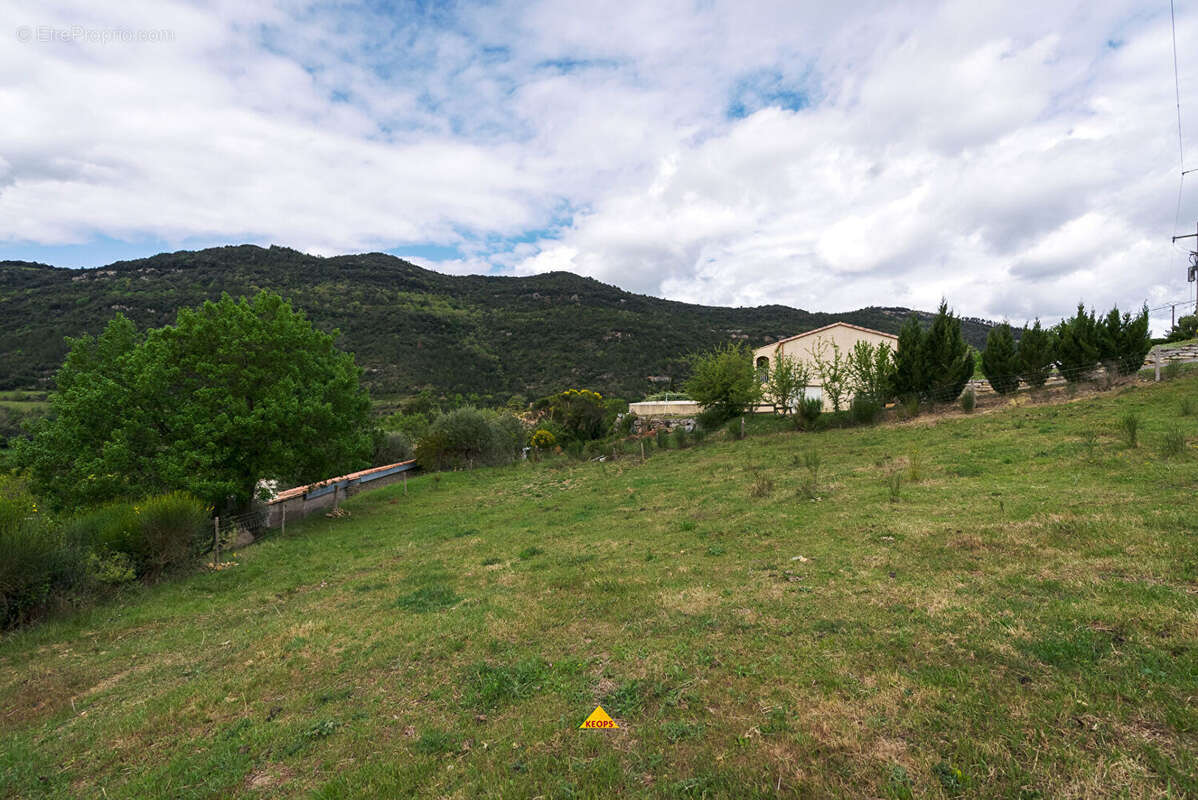 Terrain à CARCASSONNE