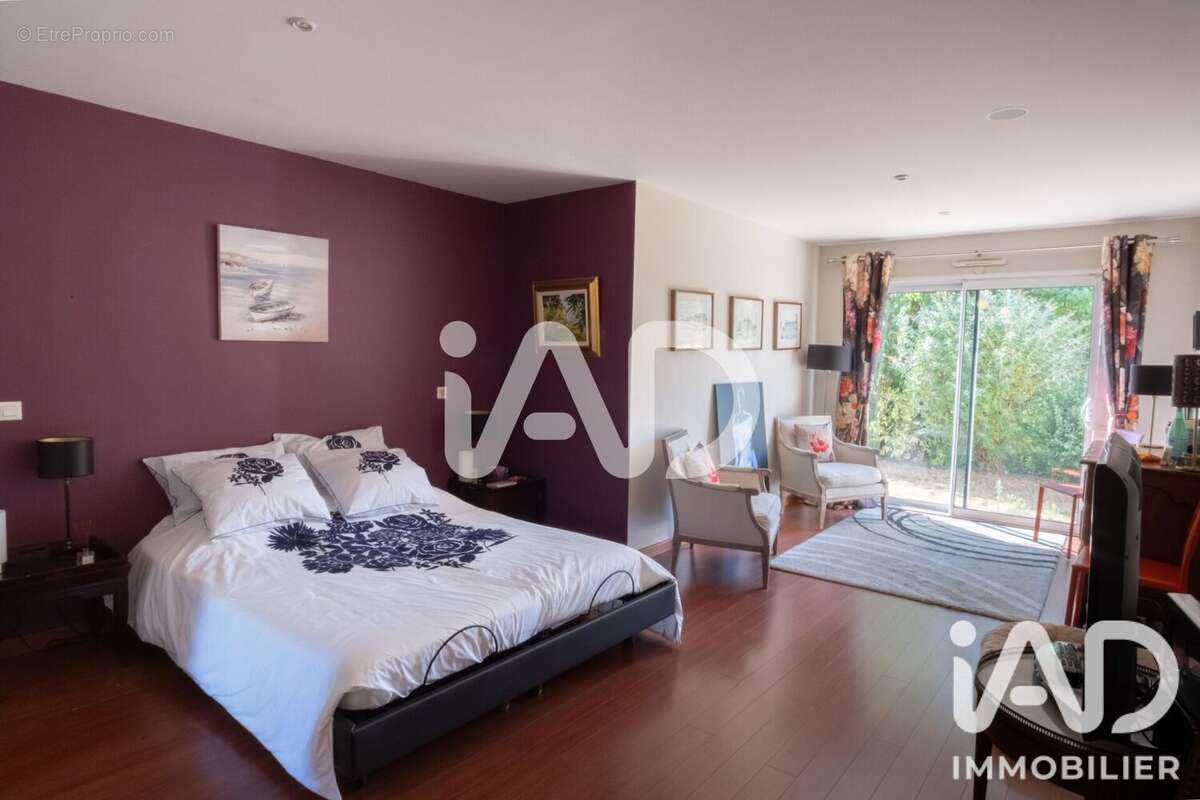 Maison 203 m² à Grez-Sur-Loing  - photo 8