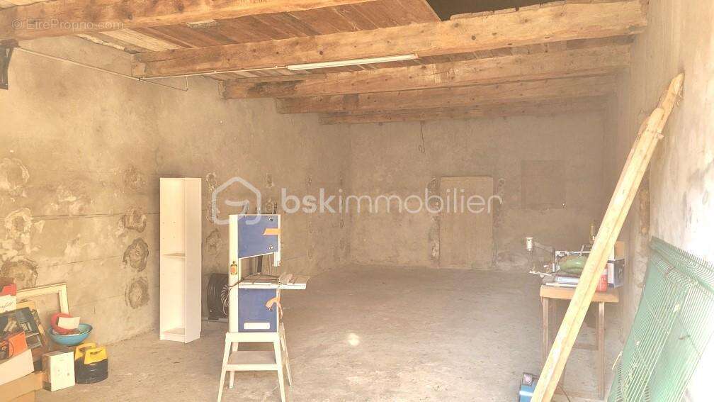 Fleury-d'aude - remise de 72 m² sur une parcelle de 183 m² - photo 2
