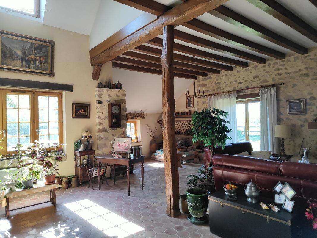 Maison à SAINT-HILAIRE-LES-ANDRESIS