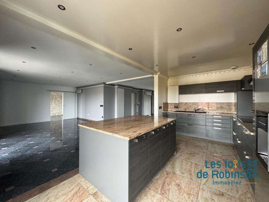 Appartement à L'HAY-LES-ROSES