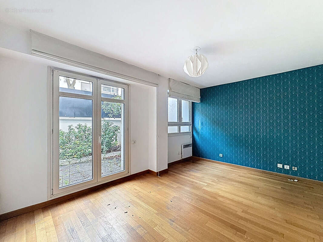 Appartement à SURESNES