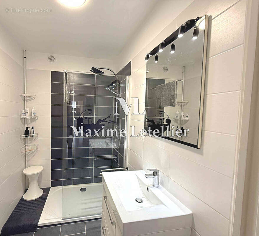 Appartement 69 m² à Marseille-2e  - photo 8