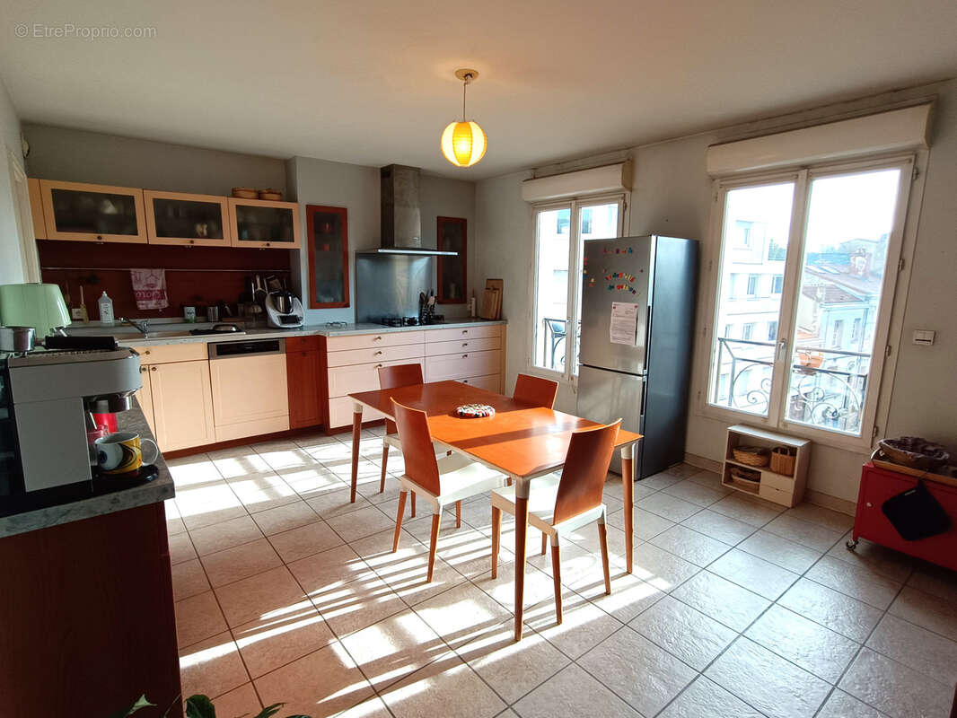 Appartement à BORDEAUX