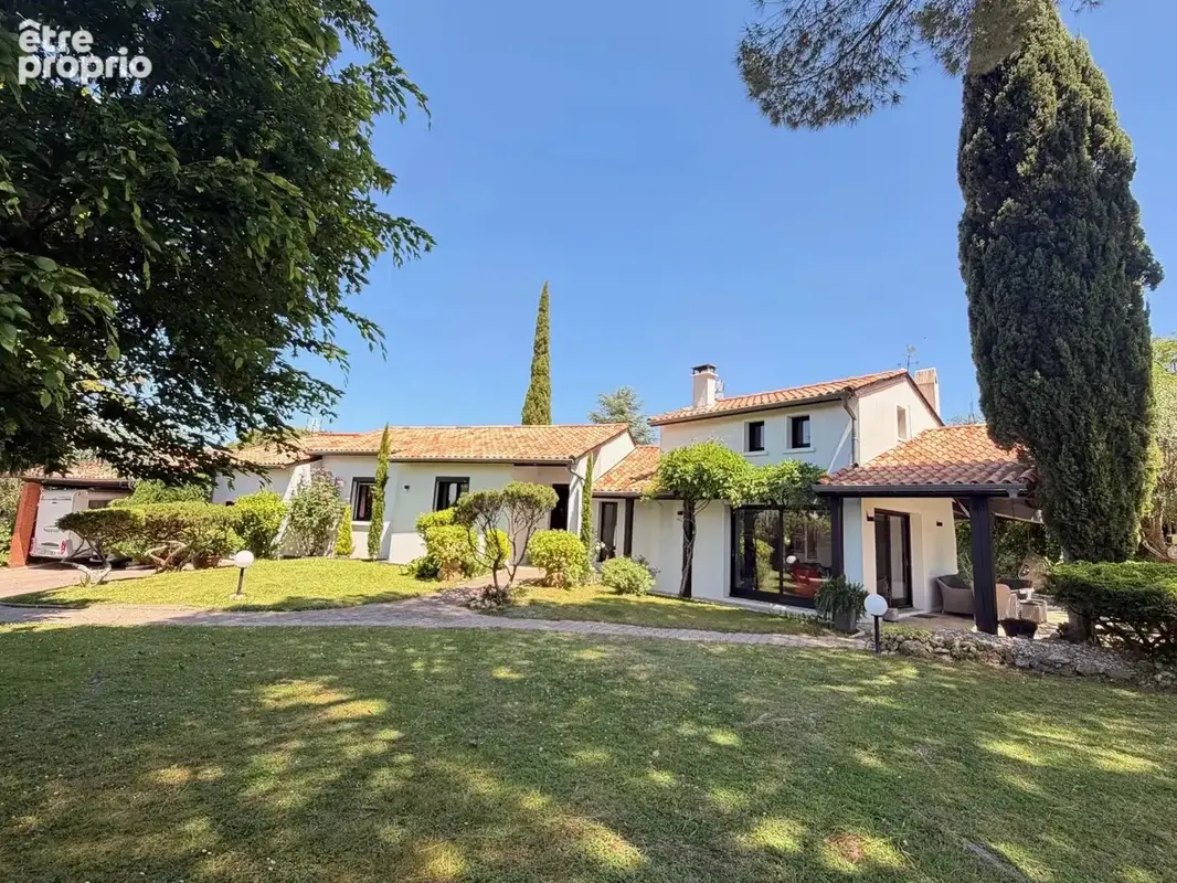 Contemporaine de 163 m² avec piscine sur 2195 m² de terrain - photo 22