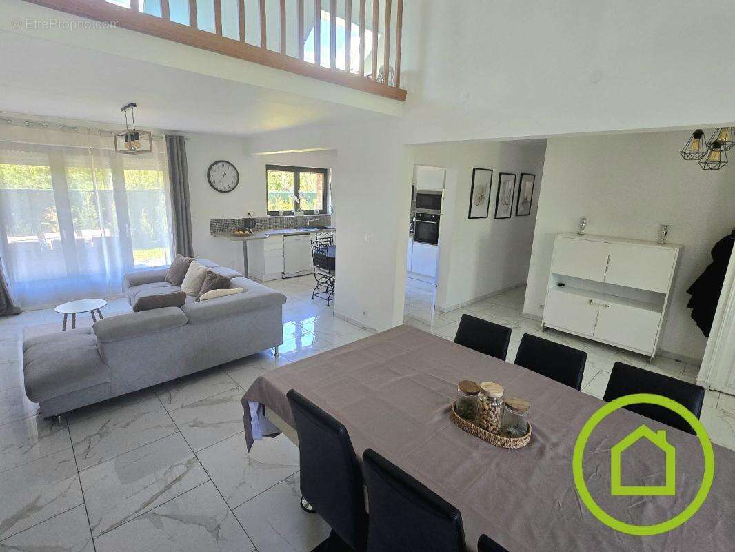 Maison 157 m² à Frelinghien  - photo 2