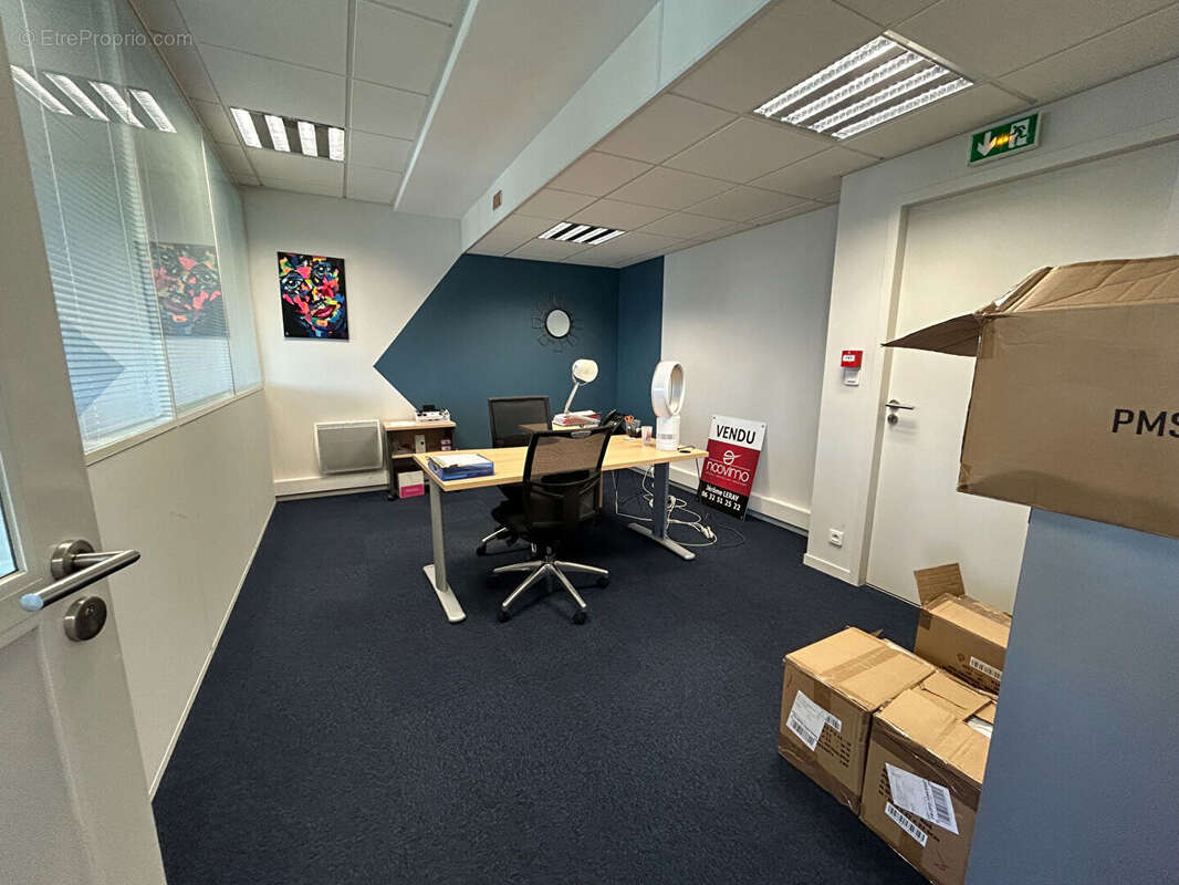 A VENDRE : Beaux bureaux rénovés 127 m2 - NANTES OUEST (intra périph.) - photo 4